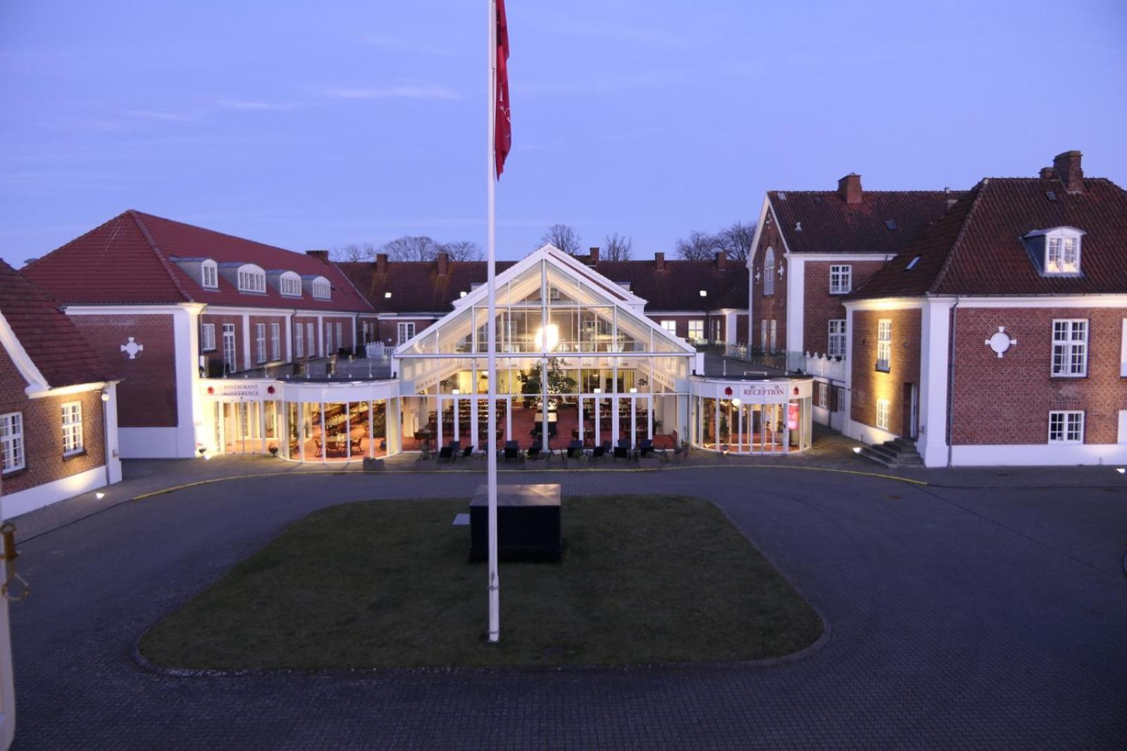 Milling Hotel Park Миддельфарт Экстерьер фото